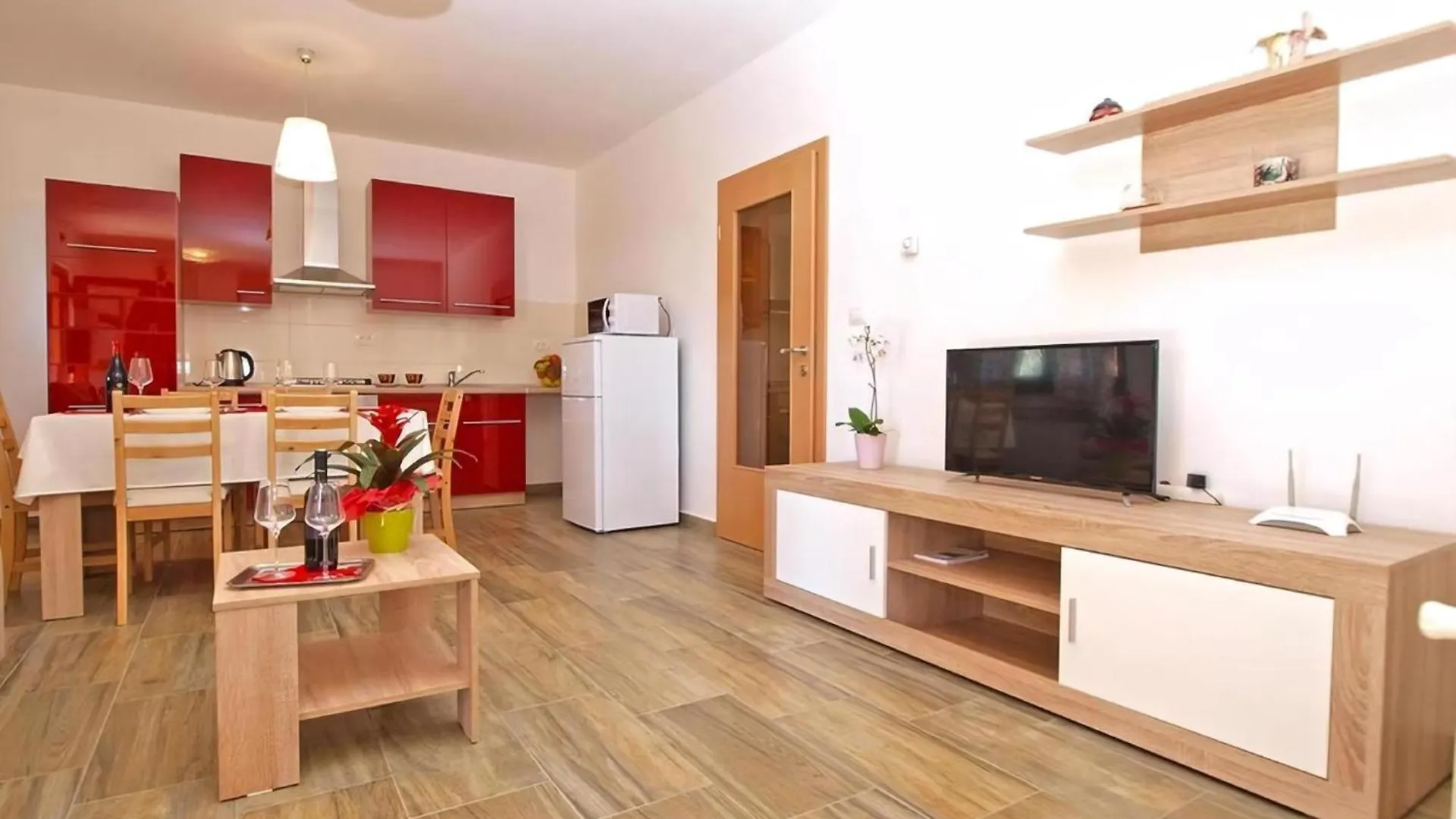 Neue Wohnung In Loborika Mit Grosser Terrasse プーラ クロアチア