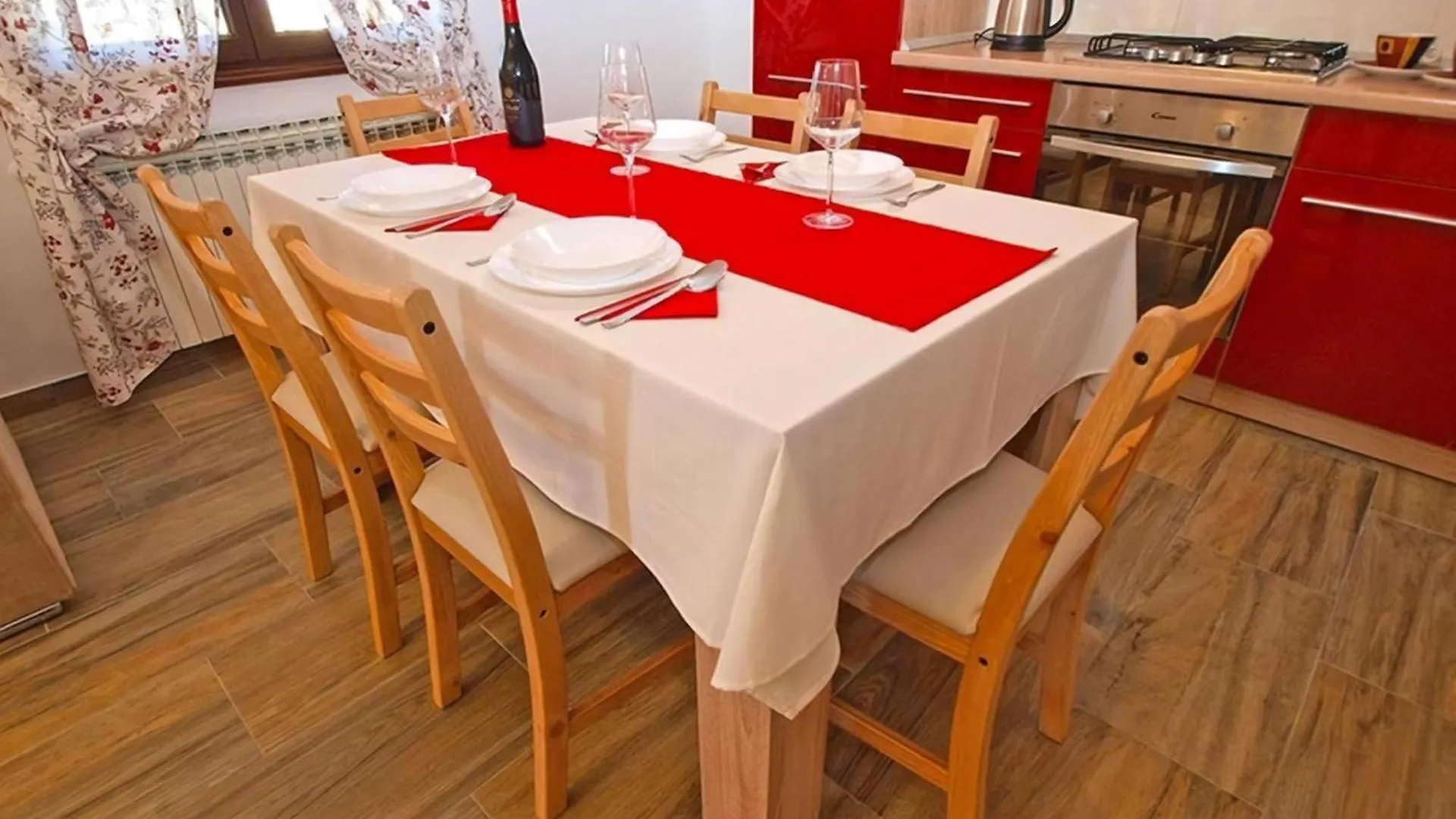 Neue Wohnung In Loborika Mit Grosser Terrasse プーラ アパート