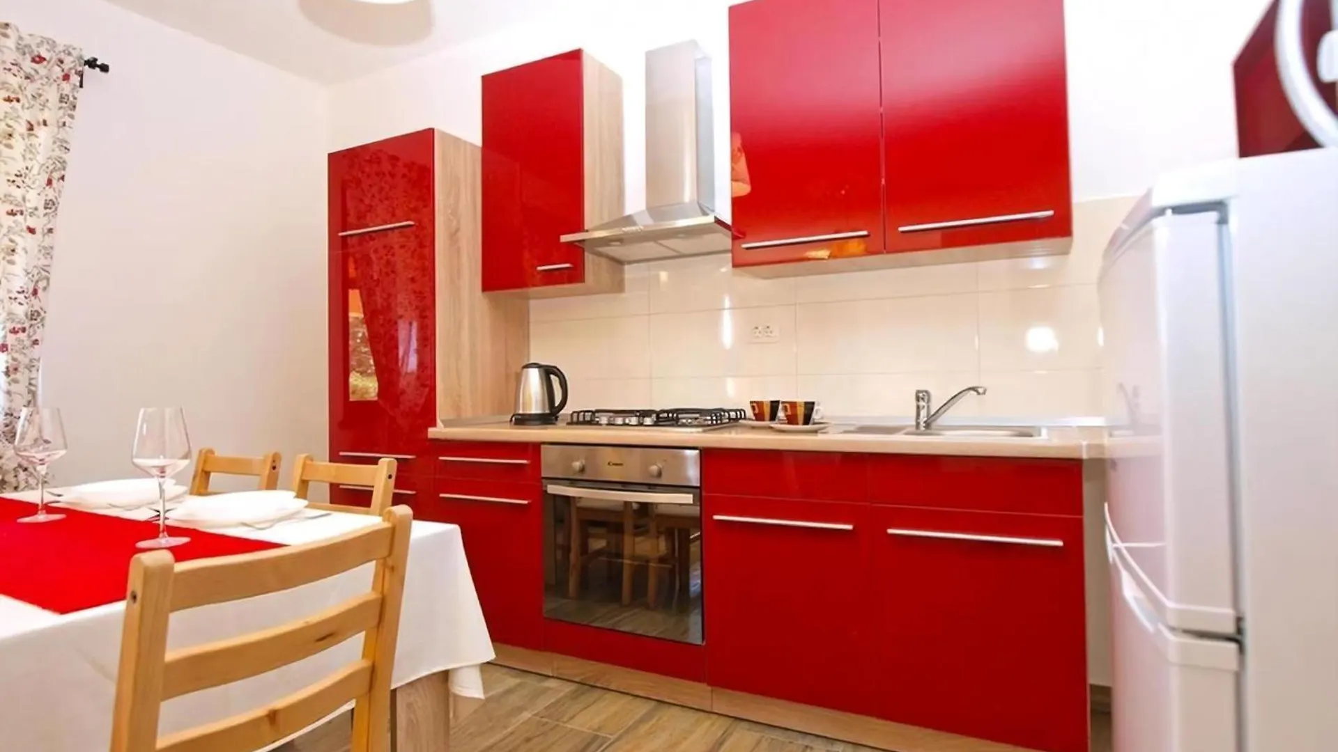 Neue Wohnung In Loborika Mit Grosser Terrasse プーラ